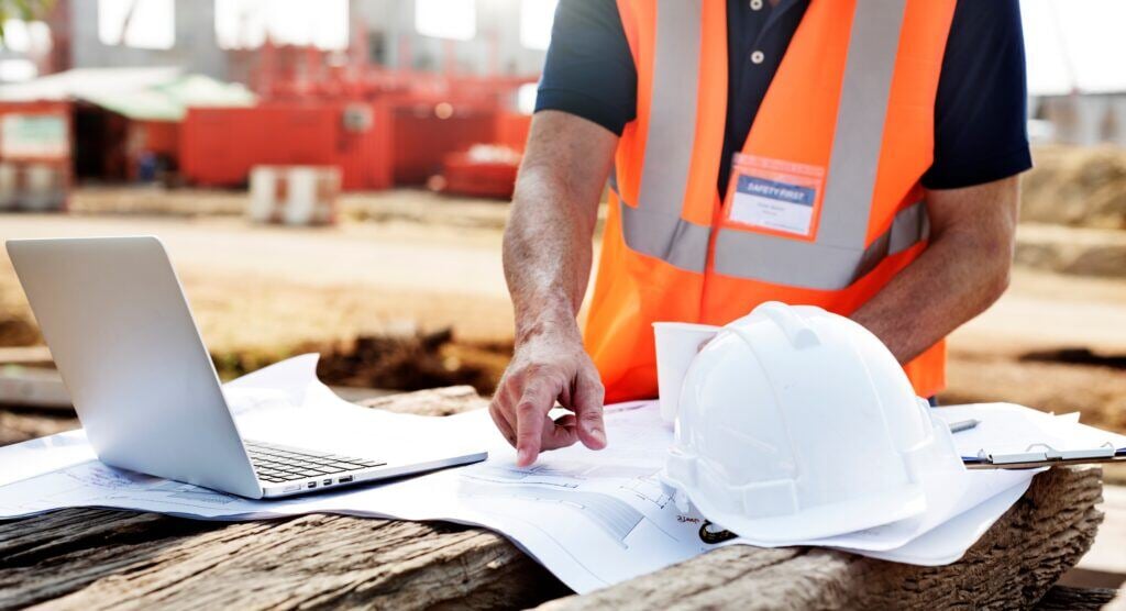 Reduce project complexity with construction management software