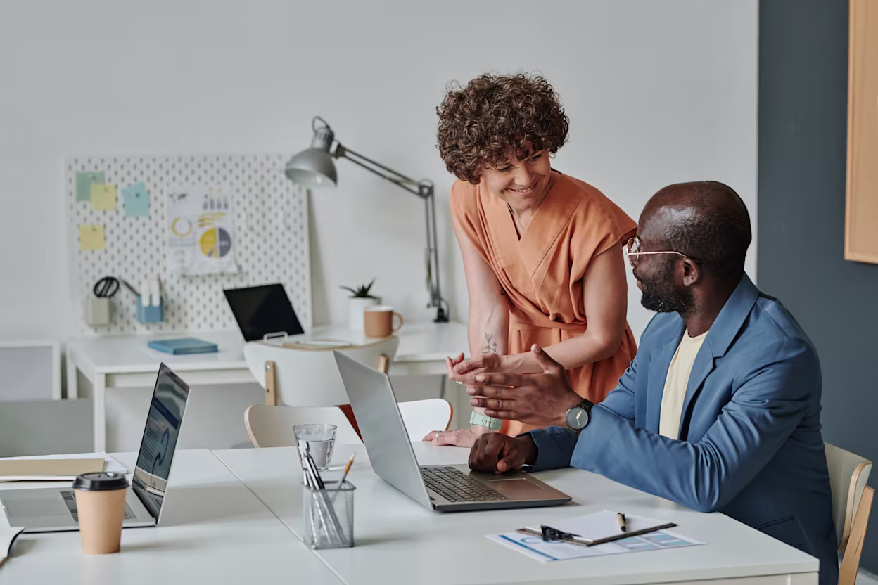 myob-business-pro-hero (1)